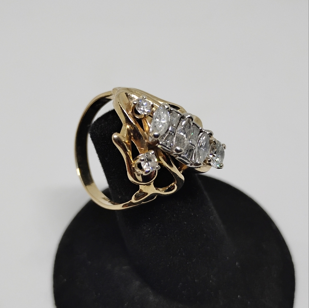 Ladies Statement Ring - Picture 3 of 6